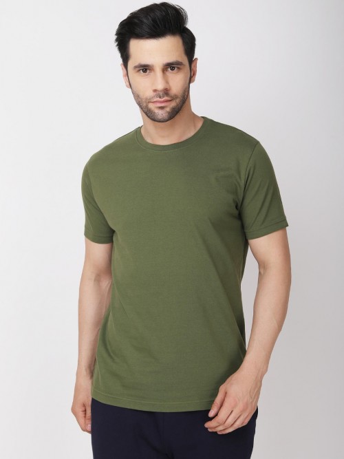 Men Round Neck Tshirt In Olive